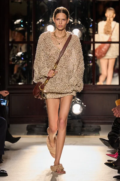 Look 39